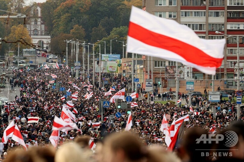 拘束中の反政権派活動家の解放要求、ベラルーシで大規模デモ