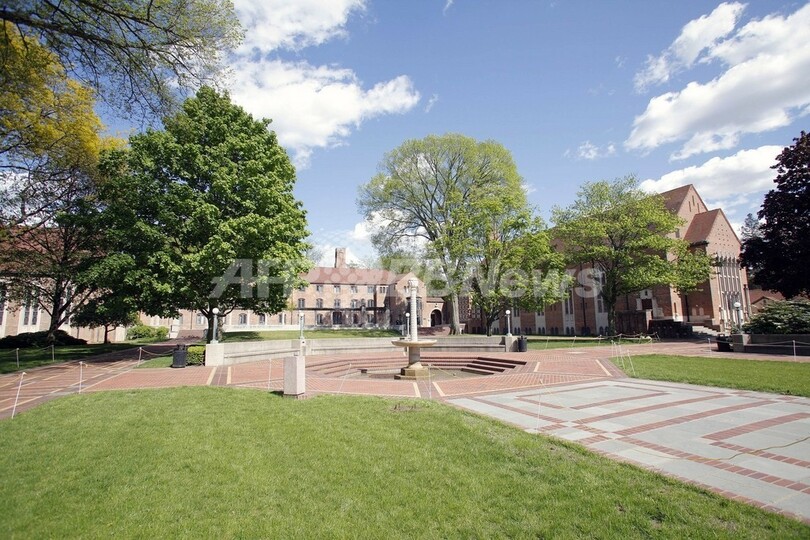 ロムニー氏、高校時代にゲイ疑惑の男子生徒にいじめか 米紙