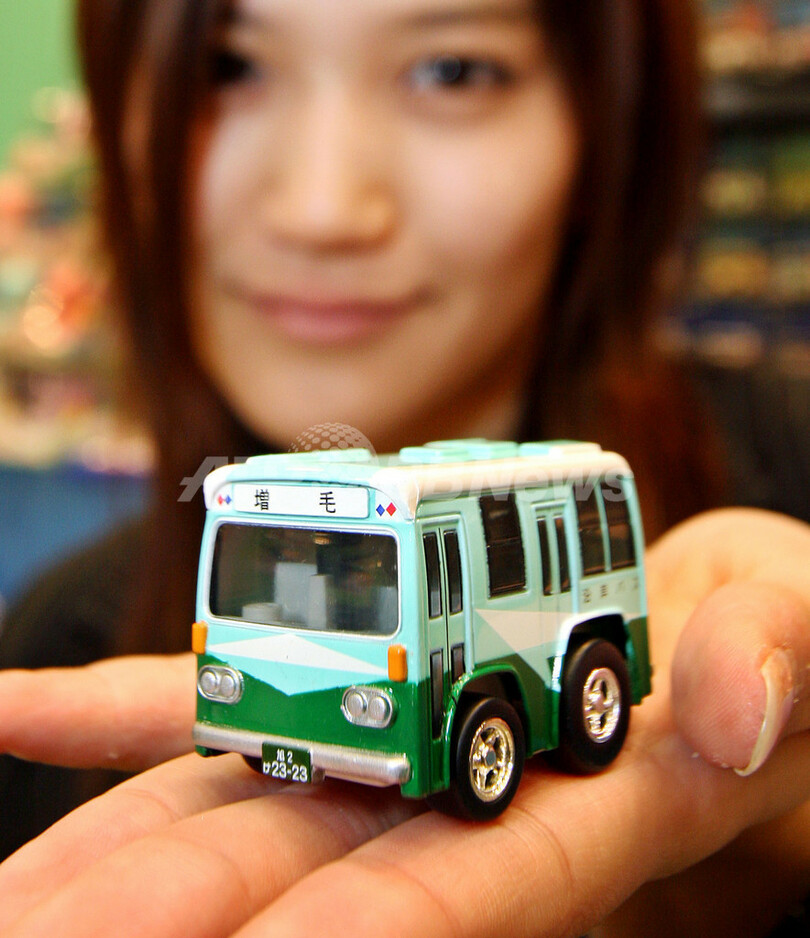 「増毛」チョロQ、爆発的人気で3000台が即完売 - 東京