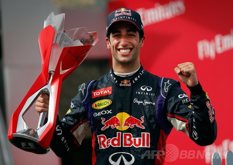 リカルドがメルセデス勢を抑えF1初優勝