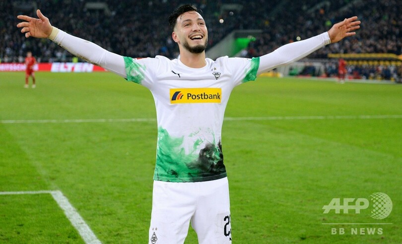 ボルシアMGが劇的PKで首位キープ、敗れたバイエルンは7位後退