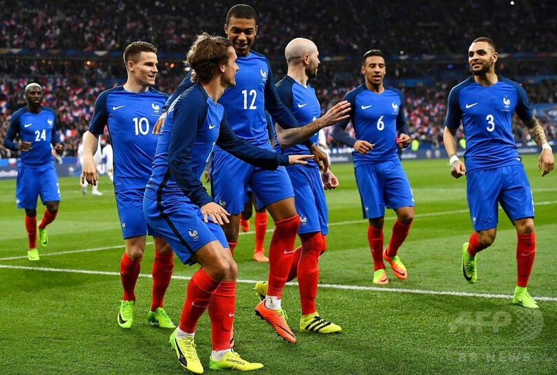 ビデオ判定は フェアだがサッカーの魅力は減る 試験導入で賛否 写真5枚 国際ニュース Afpbb News ビデオ判定は フェアだがサッカーの魅力は減る 試験導入で賛否 写真5枚 国際ニュース Afpbb News