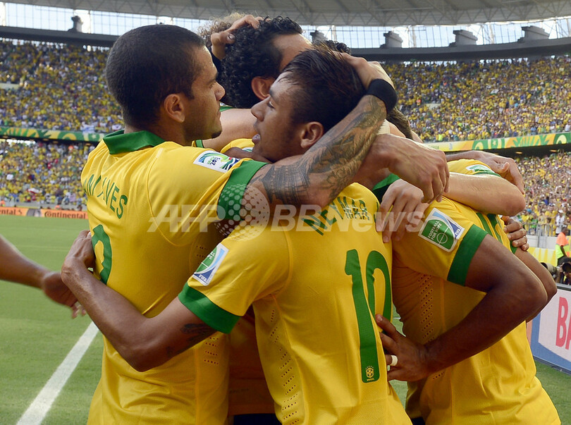 ネイマールが輝き放ったブラジル、メキシコ破り準決勝進出