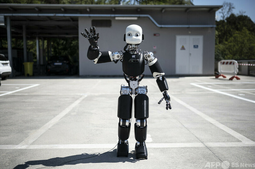 300キロ先の「分身」を遠隔操作 人型ロボットで検証実験