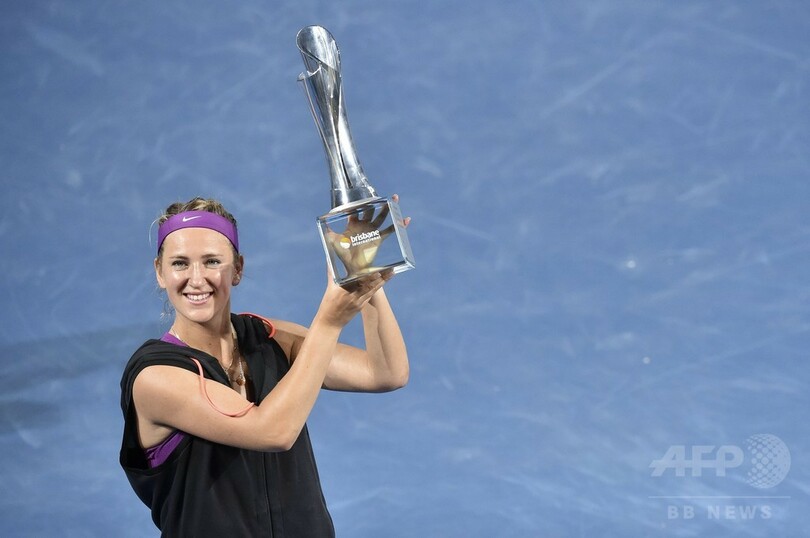 アザレンカがブリスベーン国際を制す、ケルバーに快勝