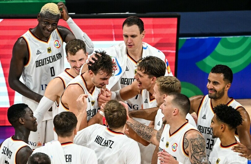 バスケW杯、カナダが初の4強 ドイツも準決勝へ