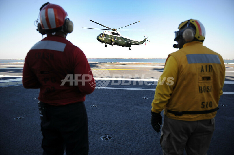 「すべてを手に入れた男への贈り物」、原子力空母「ブッシュ」就役