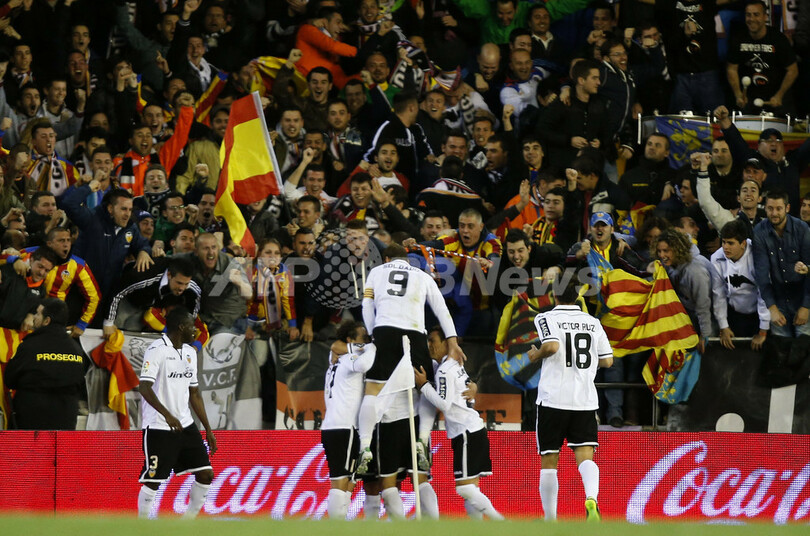 FCバルセロナ、メッシが12試合連続得点もバレンシアと引き分け