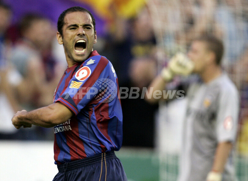 バレンシア 3人の退場が響いてレバンテに敗れる