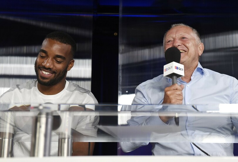 リヨン、昨季得点王ラカゼットとの契約延長を発表