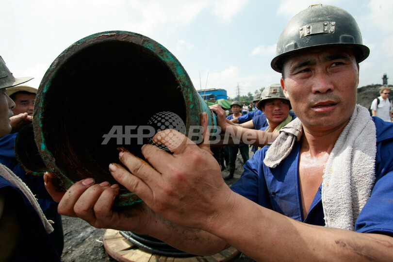 中国安全管理当局、多発する炭鉱事故「主因は汚職」