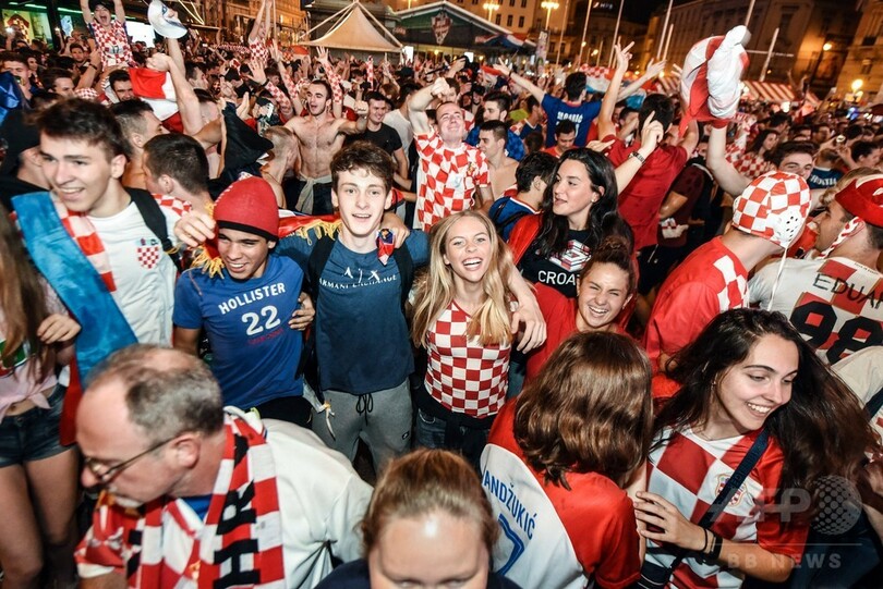 アルゼンチン撃破のクロアチア、国内サポーターは狂喜乱舞