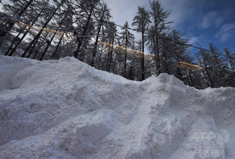 【AFP記者コラム】雪に埋もれた休暇─スイス・アルプス