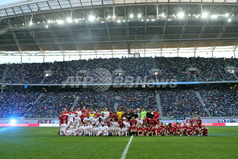 バラック氏の引退試合が開催、モウリーニョ監督も観戦