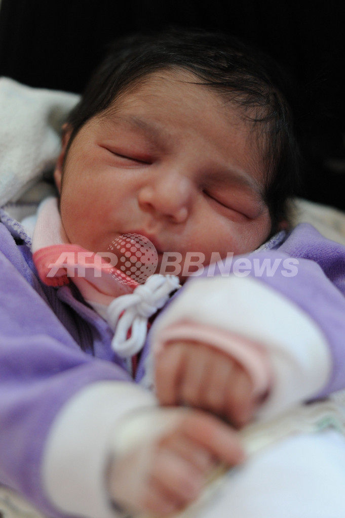 【写真特集】世界の「70億人目」の赤ちゃんたち