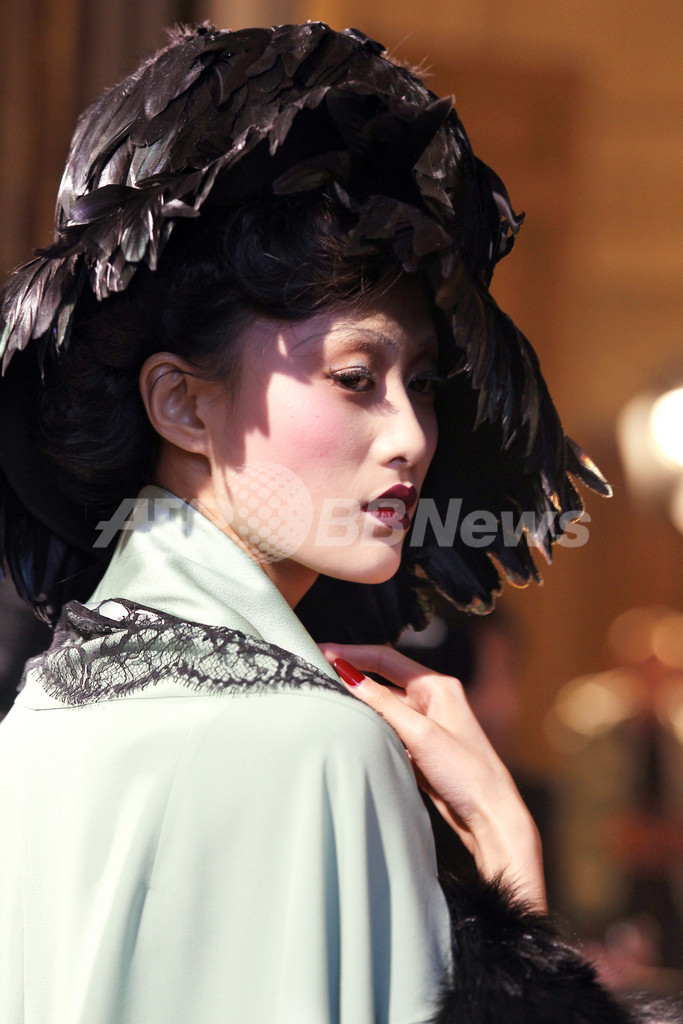 狙いは中国市場、高級ブランドがアジア系モデルを積極起用