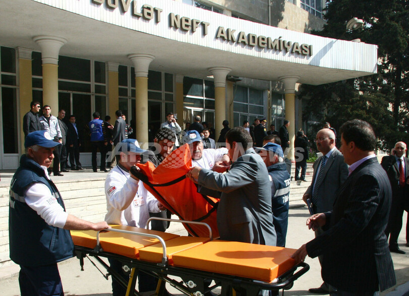 アゼルバイジャンの大学で銃乱射、13人死亡