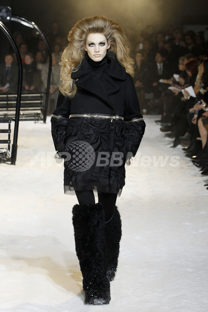 ＜12/13年秋冬パリコレクション＞モンクレール ガム・ルージュ