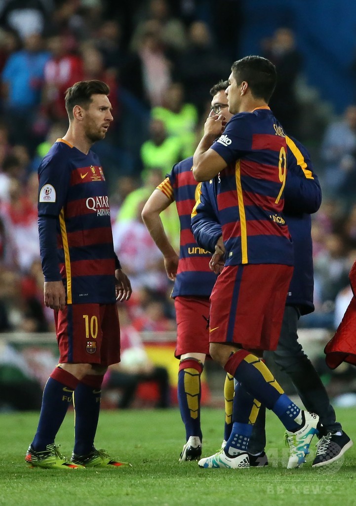 スアレスが負傷交代で涙、コパ・アメリカ出場にも暗雲