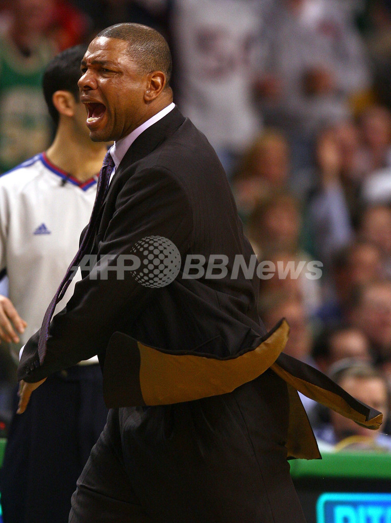 セルティックス トレイルブレイザーズから勝利を収め連敗止める