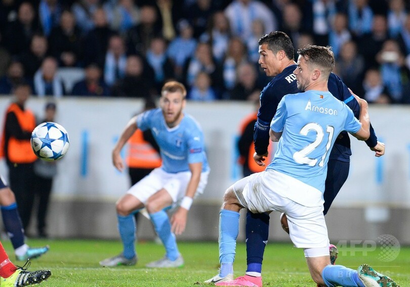 レアルが快勝、ロナウドはラウルの記録に並ぶ 欧州CL