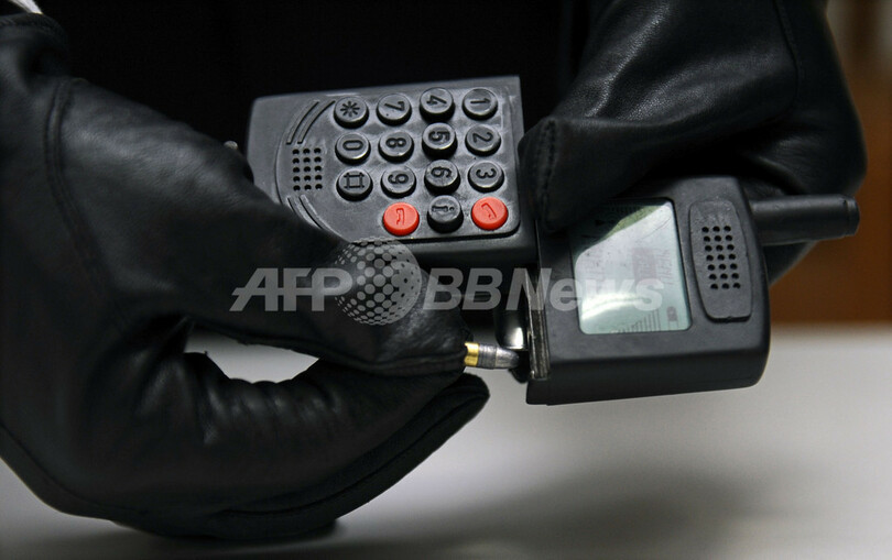 新機能の携帯電話? 「モバイルフォン銃」を伊マフィアから押収