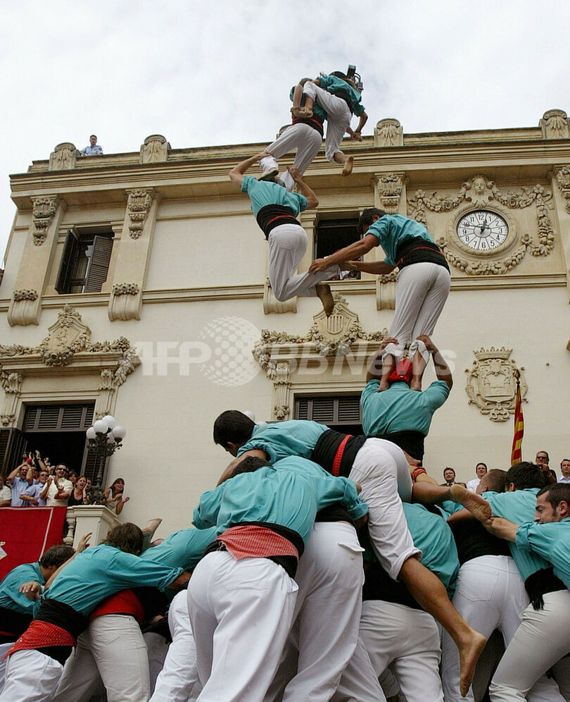 カタルーニャ地方の伝統行事、「人間の塔」コンテスト開催