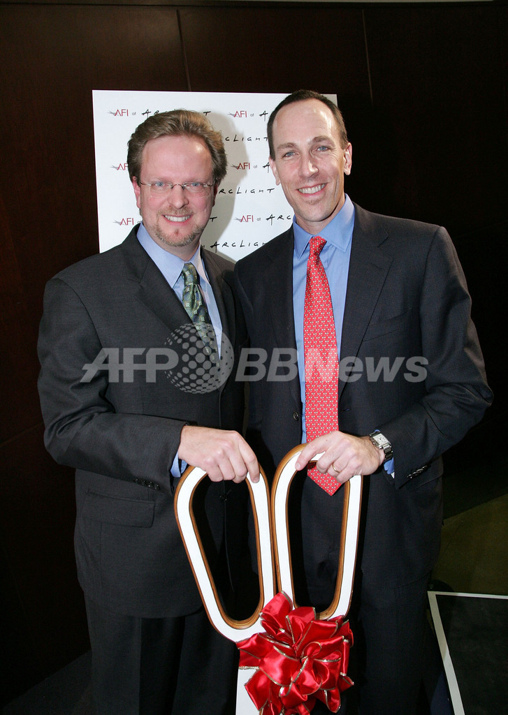 シャーマンオークスにアークライト・シネマがオープン、リボンカット記念式典開催