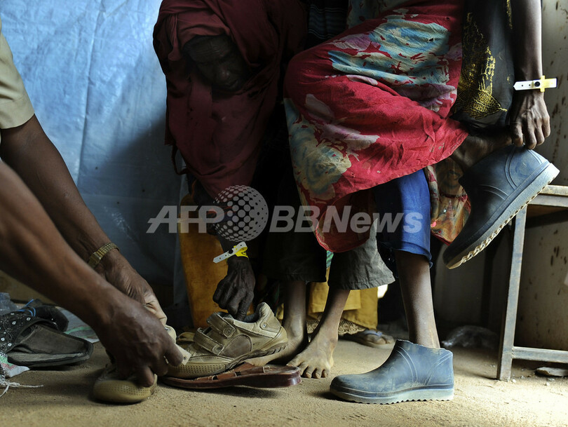 ソマリア干ばつ、武装勢力支配の一部地域に食糧援助