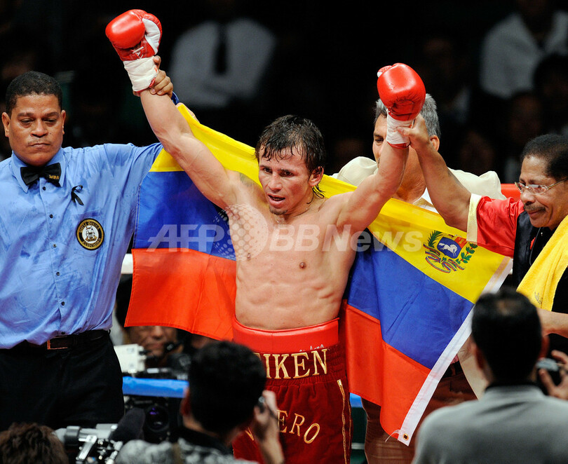 バレロ 嶋田を7ラウンドTKOで下し4度目の防衛果たす