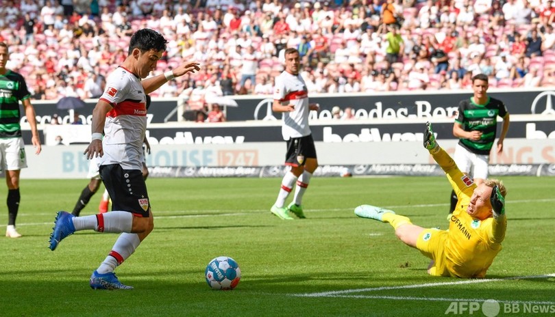 遠藤先制弾のシュツットが白星発進 ドルトはハーランド躍動