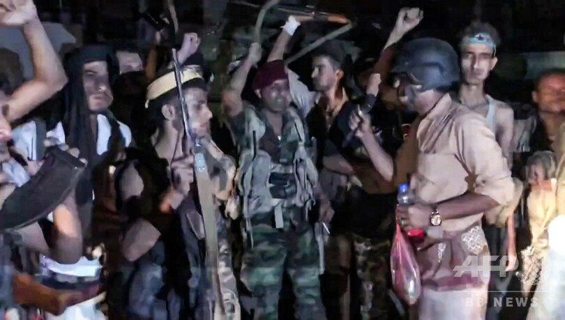 イエメン南部独立派が大統領宮殿占拠、「内戦の中の内戦」で人道状況悪化の懸念