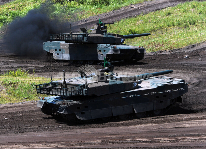 陸上自衛隊、「富士総合火力演習」の予行を実施