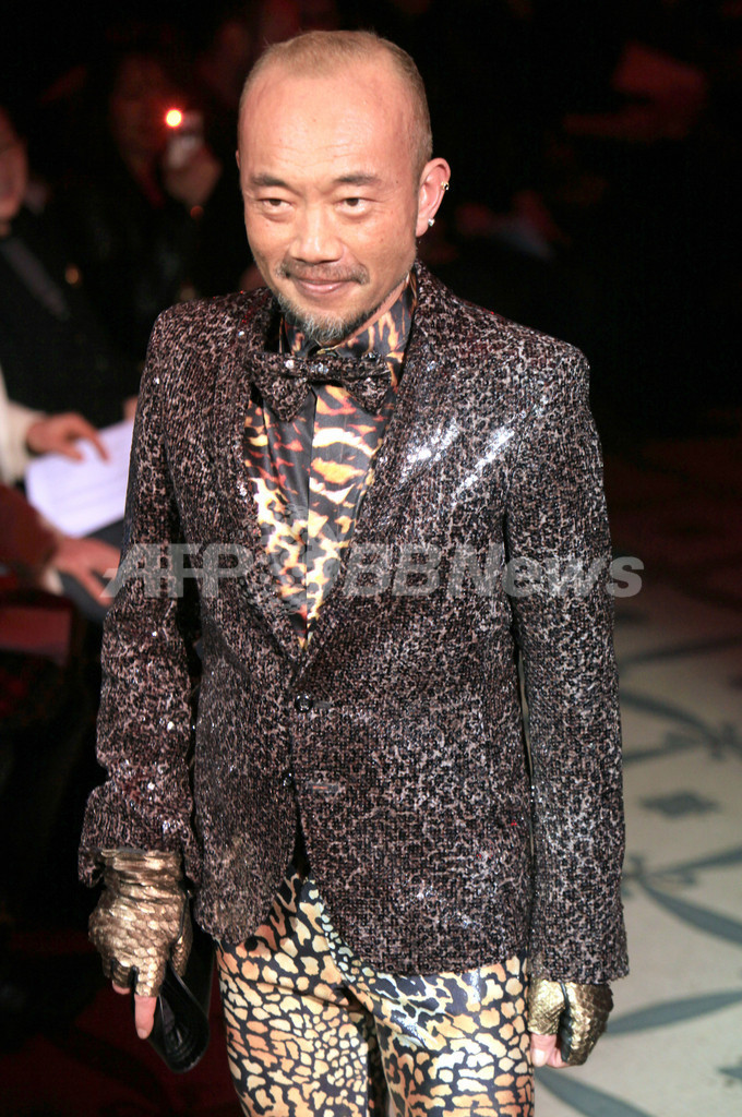 ＜09/10年秋冬パリ・メンズコレクション＞「マサトモ」のショーに竹中直人、成海璃子ら登場