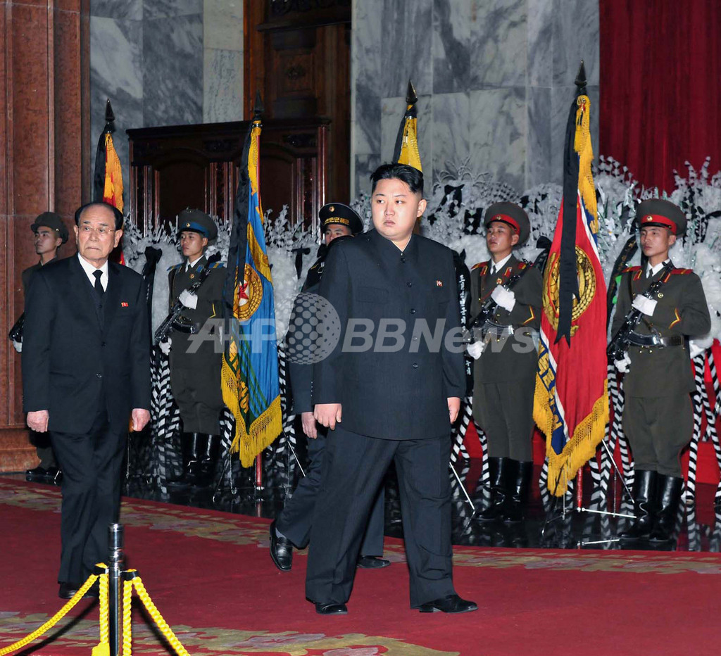 正恩氏 金大中氏夫人らと面会 党首班 の称号も 写真2枚 国際ニュース Afpbb News