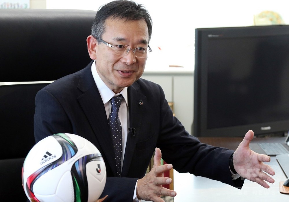 W杯の冬季開催はjリーグに 大きな影響 村井チェアマン語る 写真1枚 国際ニュース Afpbb News