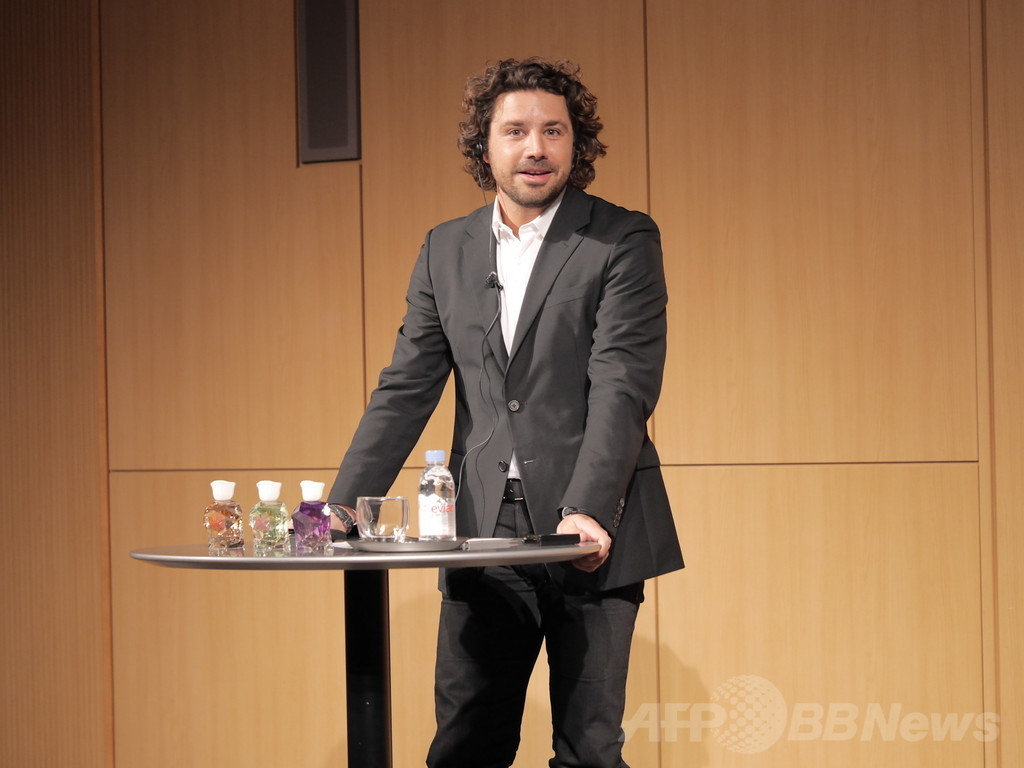 「香り」というデザイン、調香師オーレリアン・ギシャール氏が語る「L’EAU」