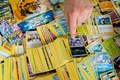 イェンス・イショイ・プレーンさんのポケモンカードコレクション。デンマーク・ニボで（2022年11月25日撮影）。(c)Ida Marie Odgaard / Ritzau Scanpix / AFP