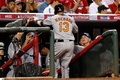 第86回MLBオールスターゲーム。プリンス・フィルダーの犠飛で生還し、ダグアウトで歓喜するア・リーグのマニー・マチャド（2015年7月14日撮影）。(c)AFP/Getty Images/Rob Carr