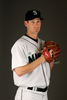 米大リーグ（MLB）のシアトル・マリナーズ（%%Seattle Mariners%%）は25日、キャンプが行われているアリゾナ州ピオリア（Peoria）でメディア向けのフォトデーを催した。写真はポーズをとるクリフ・リー（%%Cliff Lee%%）。（2010年2月25日撮影）(c)AFP/Getty Images/Ezra Shaw