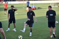 レアル・マドリードとのインターナショナルチャンピオンズ杯を控え、チームメートと練習に臨むFCバルセロナのリオネル・メッシ（中央、2017年7月27日撮影）。(c)AFP/HECTOR RETAMAL