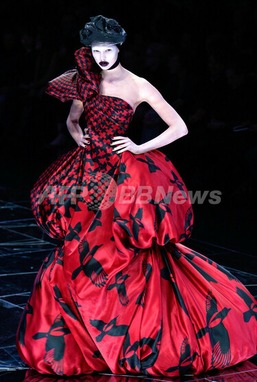 09/10年秋冬パリ・コレクション＞アレキサンダー・マックィーン、新作