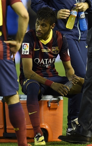 苦境のバルサにさらなる痛手、ネイマールが4週間の戦線離脱