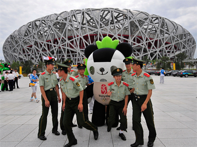 中国主席、北京五輪の政治問題化をけん制 外国メディアと会見