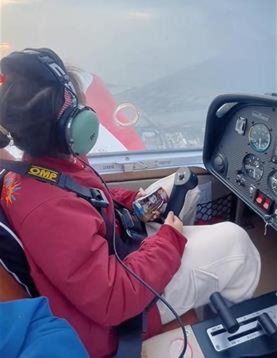 7歳女児が父親操縦の小型飛行機で実家に帰省 中国安徽省