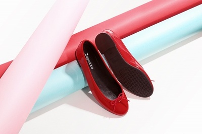 ラバー素材のアウトソール、「レペット」シックな秋の新色登場