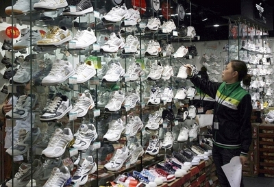 刑務所内でカッコいいスニーカーは禁止、米NY州