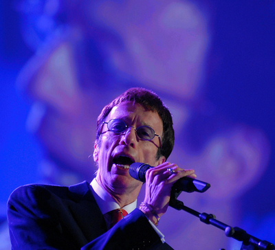 ビージーズのロビン・ギブさん、奇跡的に意識戻る 英ロンドン