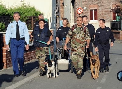 フランスの小さな村を震撼、2軒の家から新生児の遺体8体 夫婦を逮捕