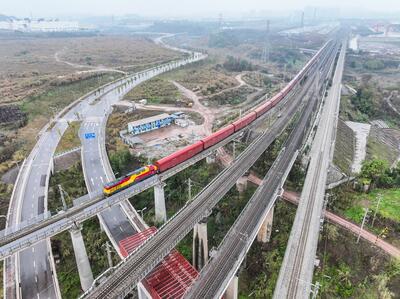 中国の鉄道貨物、１～４月は３・６％増　石炭輸送６・７億トン